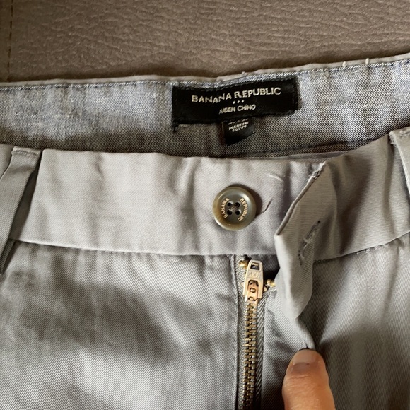 BANANA REPUBLIC Gray Pants Size 33x32 - Picture 2 of 6